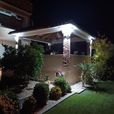 Apartments Luka ราบ ภายนอก รูปภาพ