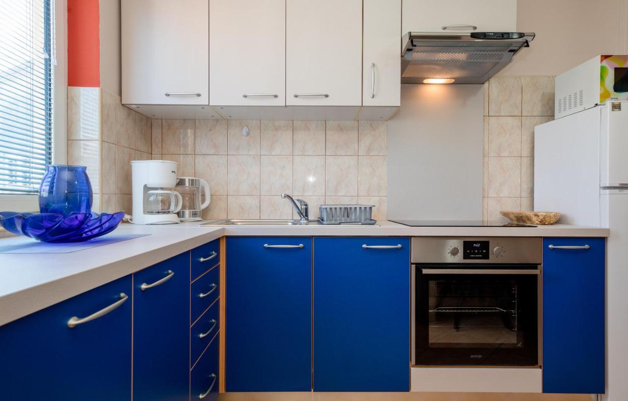 Apartments Luka ราบ ภายนอก รูปภาพ