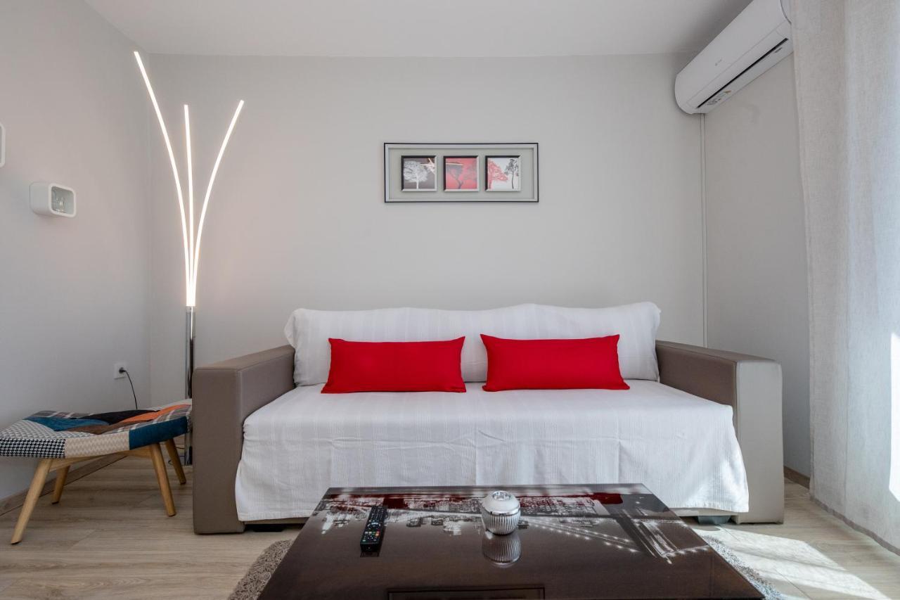 Apartments Luka ราบ ภายนอก รูปภาพ