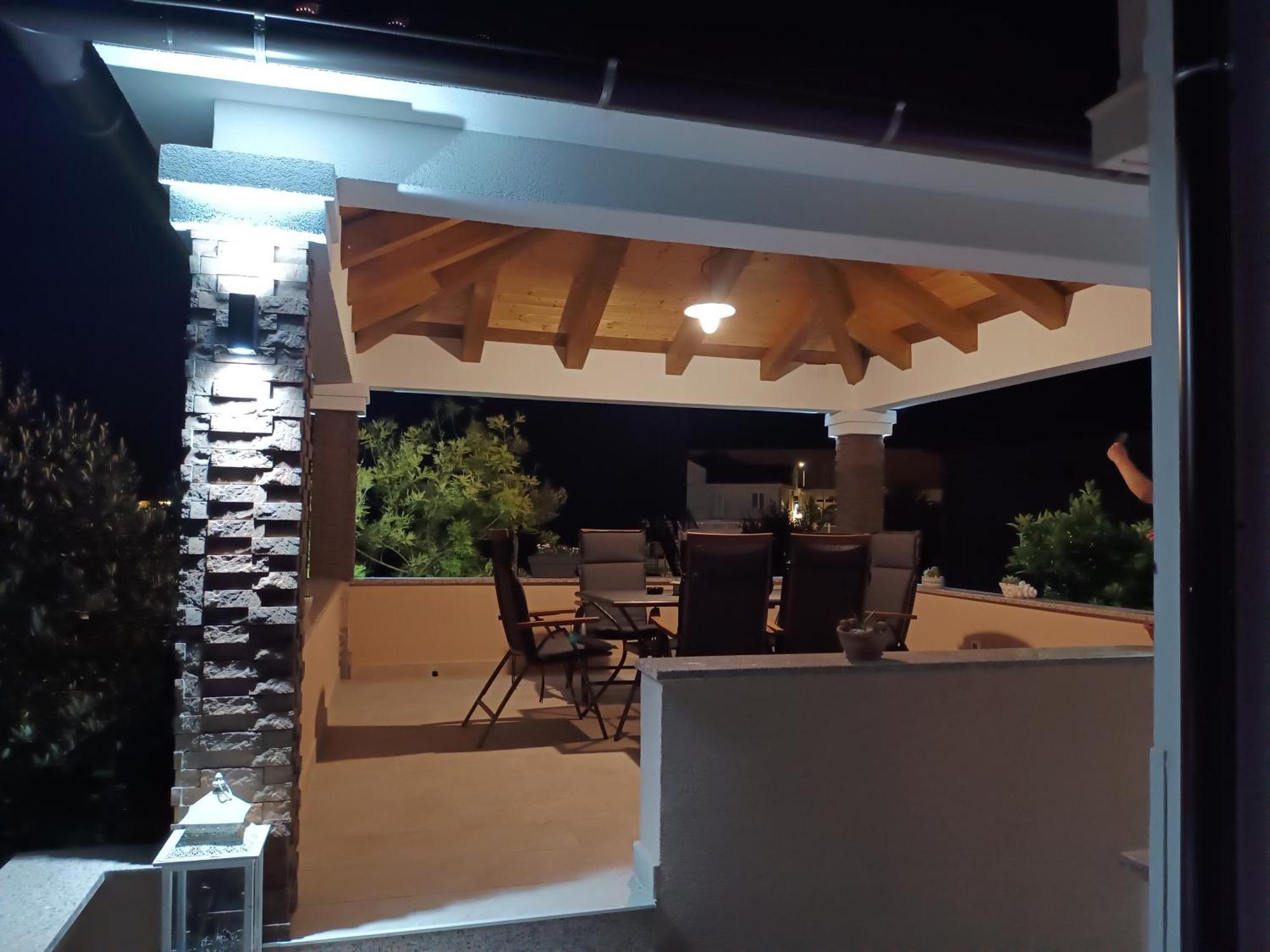 Apartments Luka ราบ ภายนอก รูปภาพ